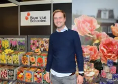 Kasper van Sam van Schooten brengt het bloembollen assortiment naar Aalsmeer